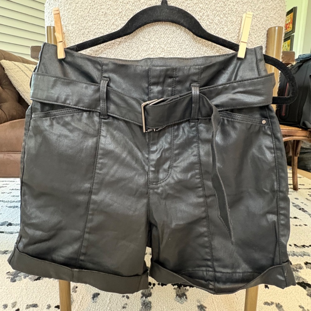 FAUX LEATHER BLACK BELTED SHORTS- SIZE 0